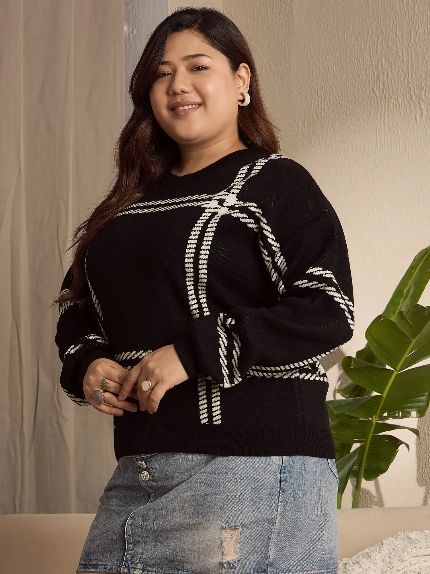 Berrylush Curve Women Black & White Checked Print Round Neck Acrylic Ribbed Hem Regular Pullover
