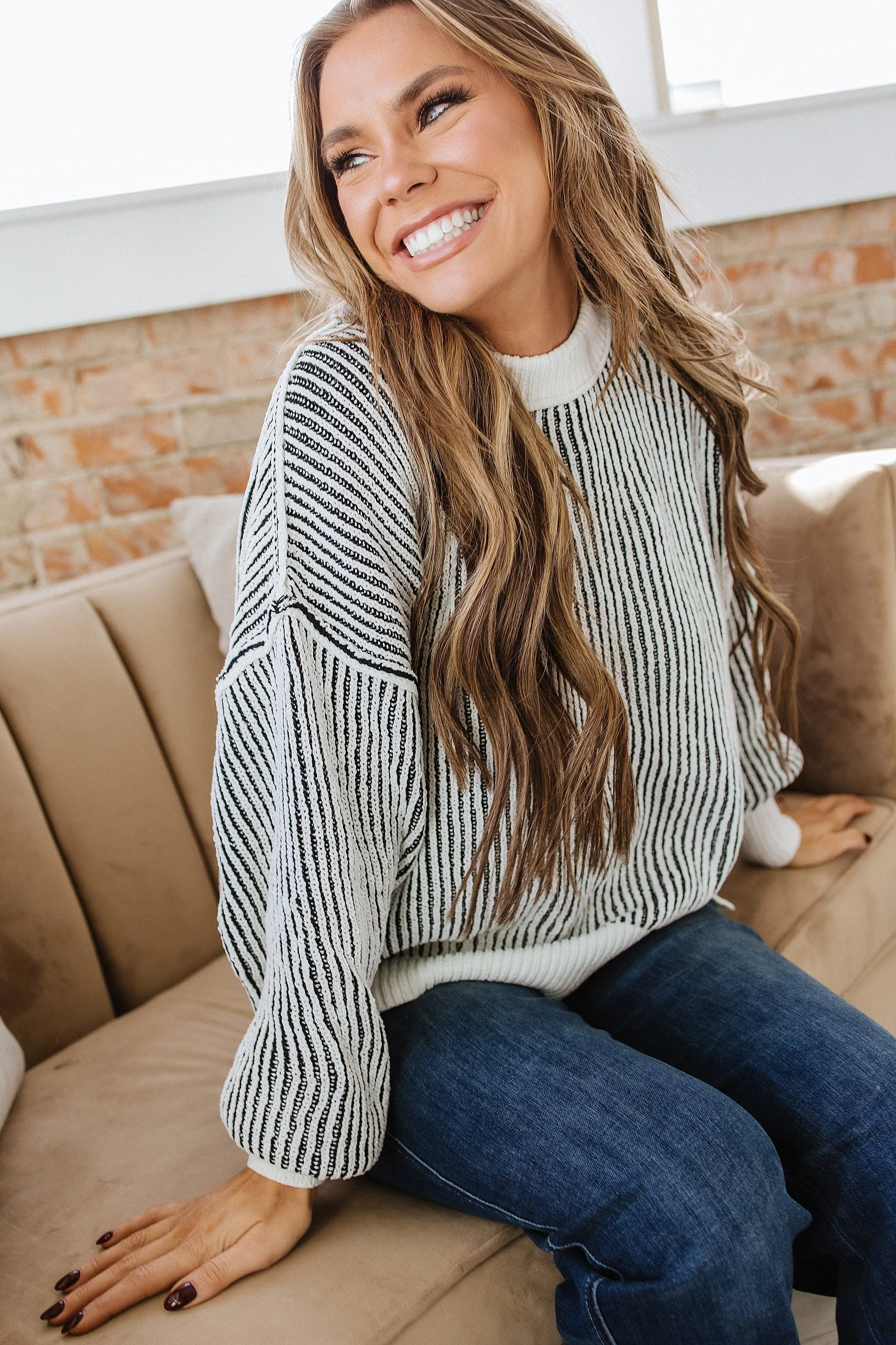 Lyric Contrast Trim Loose Sweater