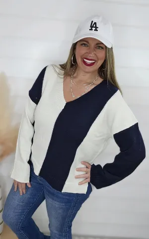 NAVY/CREAM VERTICAL STRIPED V NECK SWEATER